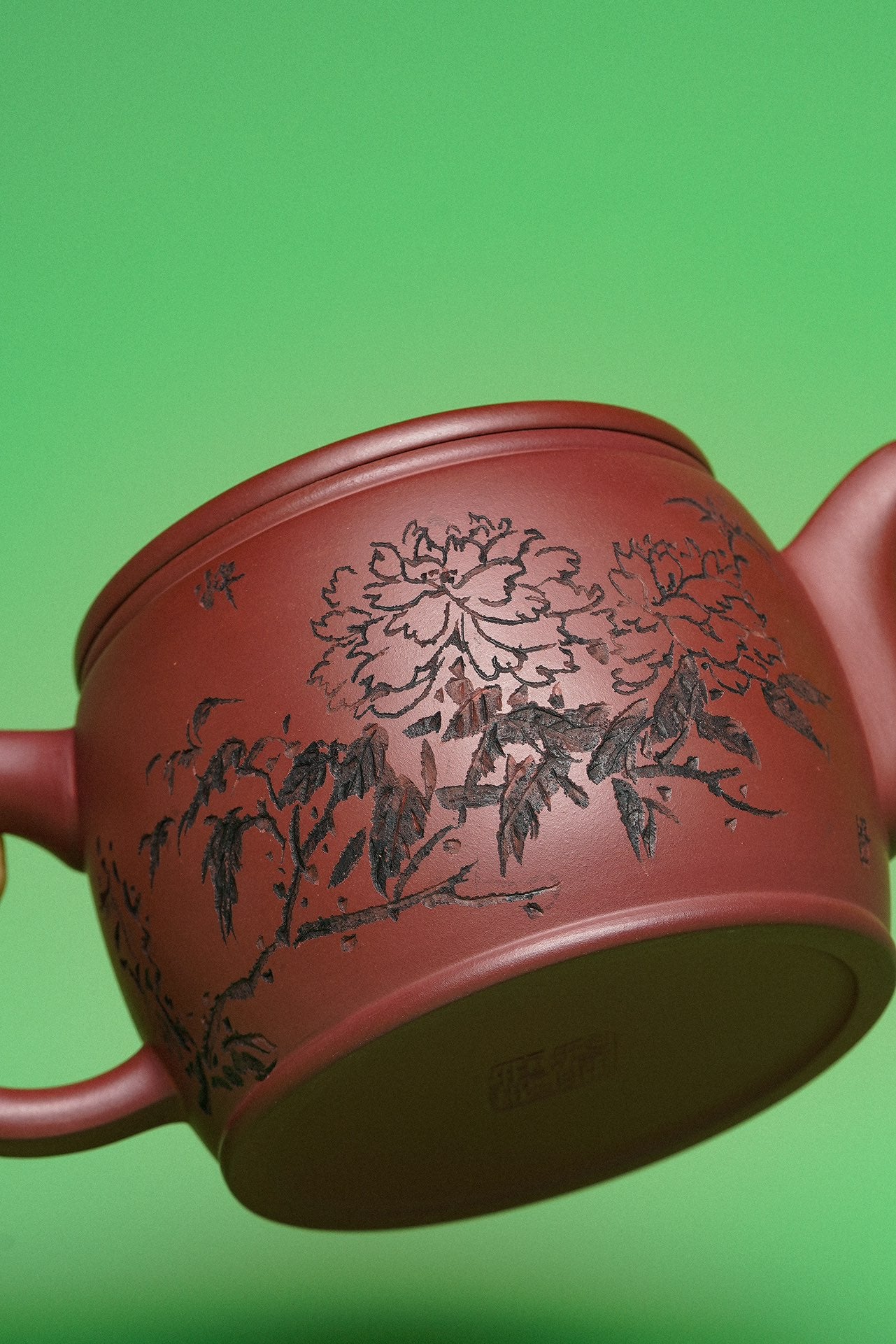 Han Wa Hu    350cc   - Yixing Zisha Purple Clay Teapot