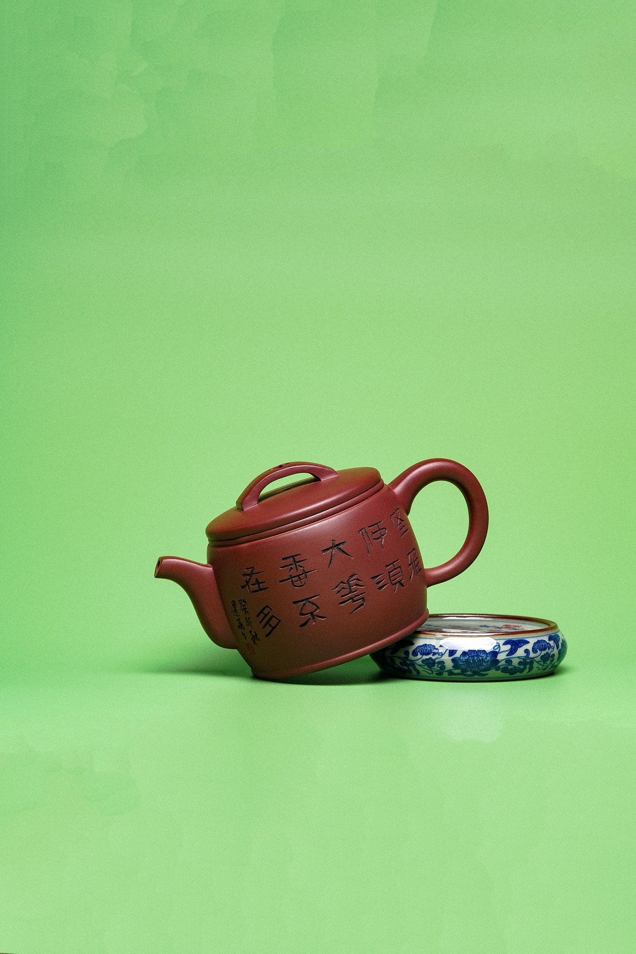 Han Wa Hu    350cc   - Yixing Zisha Purple Clay Teapot