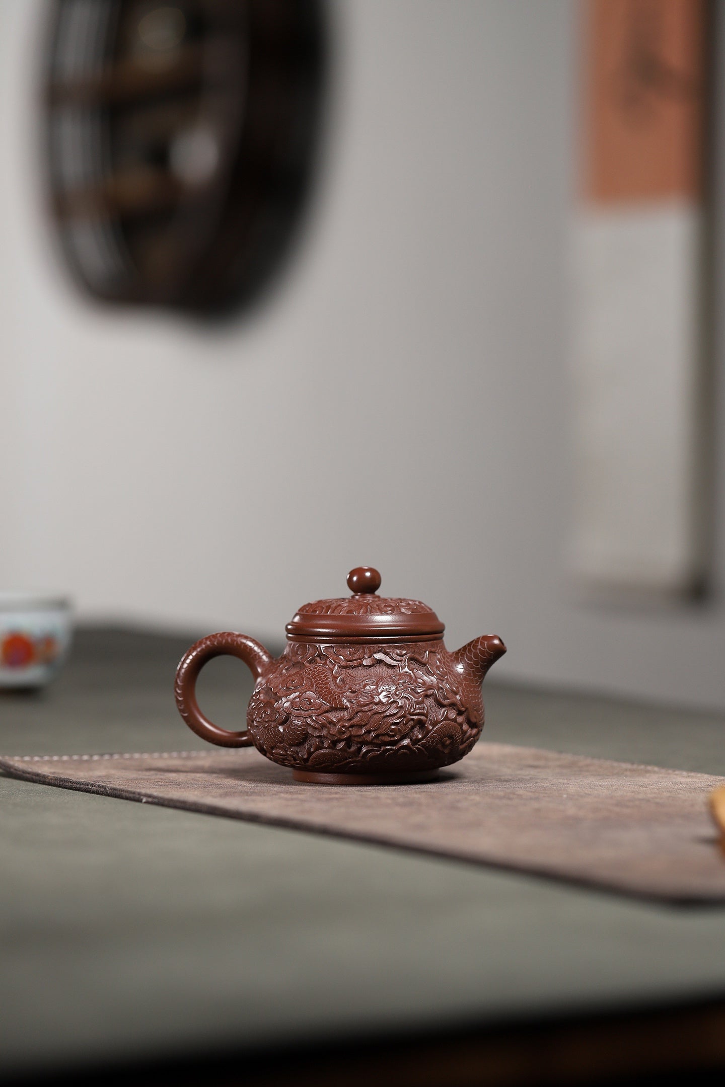 Pan Hu     150cc   - Yixing Zisha Purple Clay Teapot