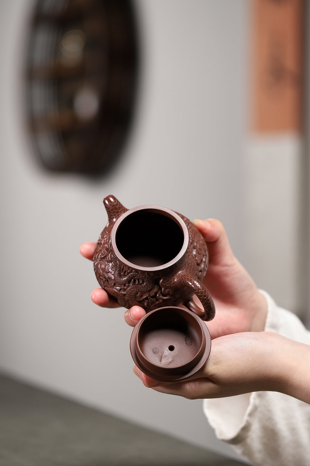 Pan Hu     150cc   - Yixing Zisha Purple Clay Teapot
