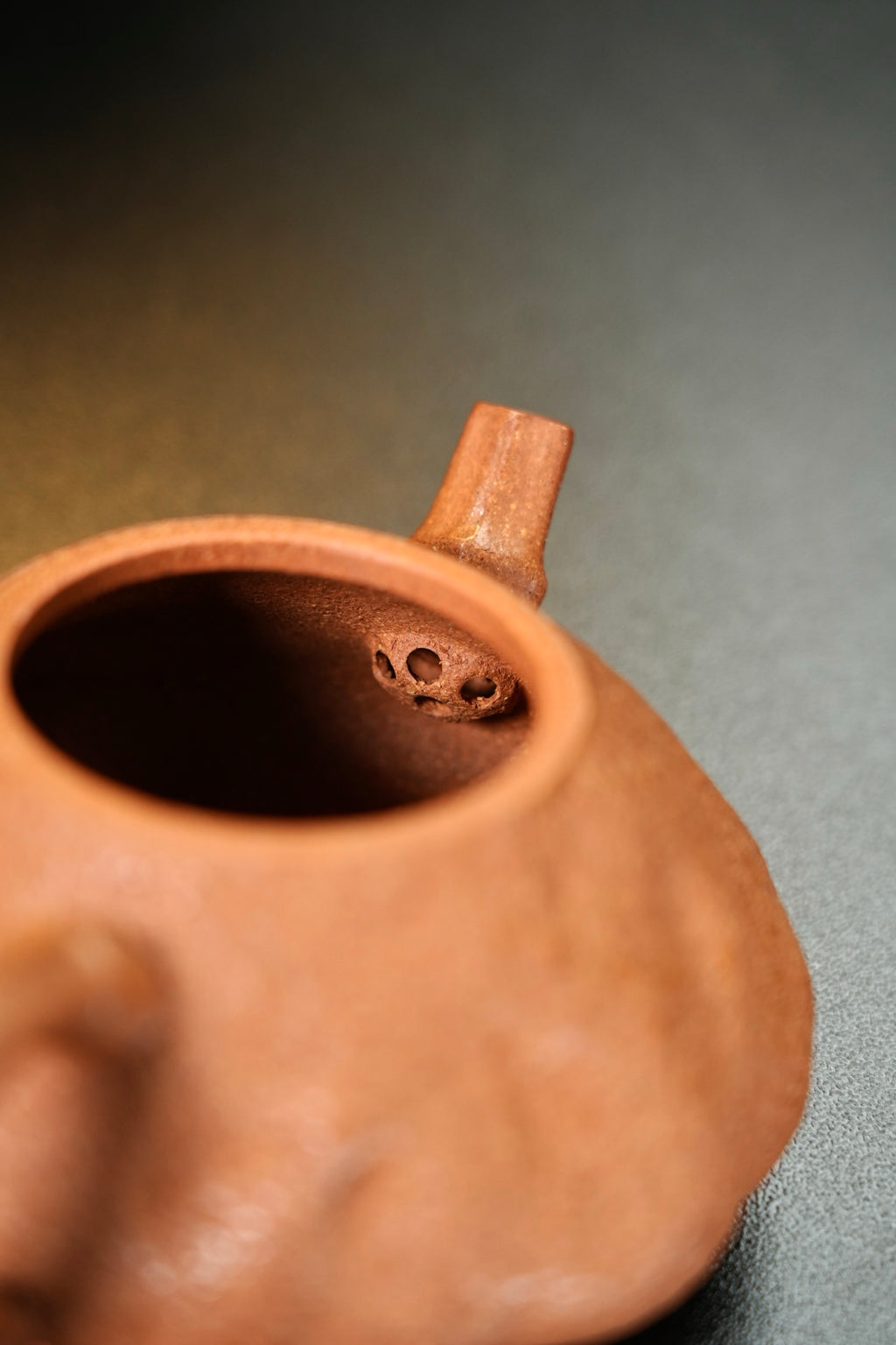 Gong Chun Shi Piao     150cc   - Yixing Zisha Purple Clay Teapot