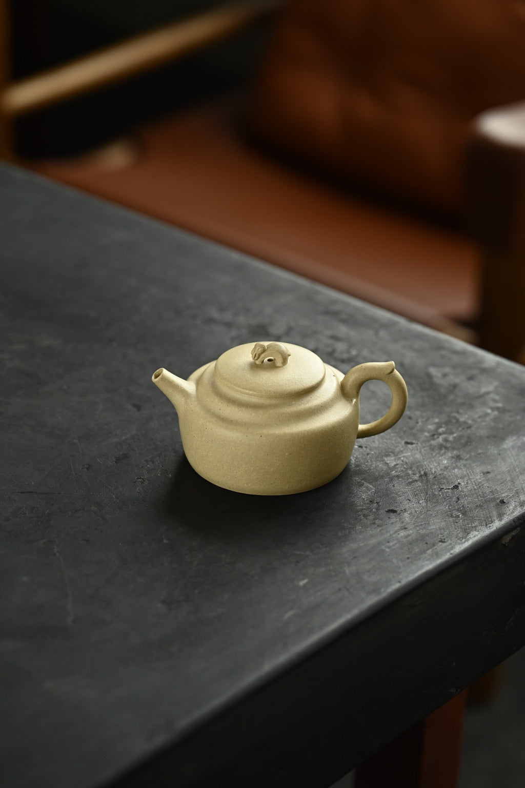 Yu Tu Cheng Xiang     200cc   - Yixing Zisha Purple Clay Teapot
