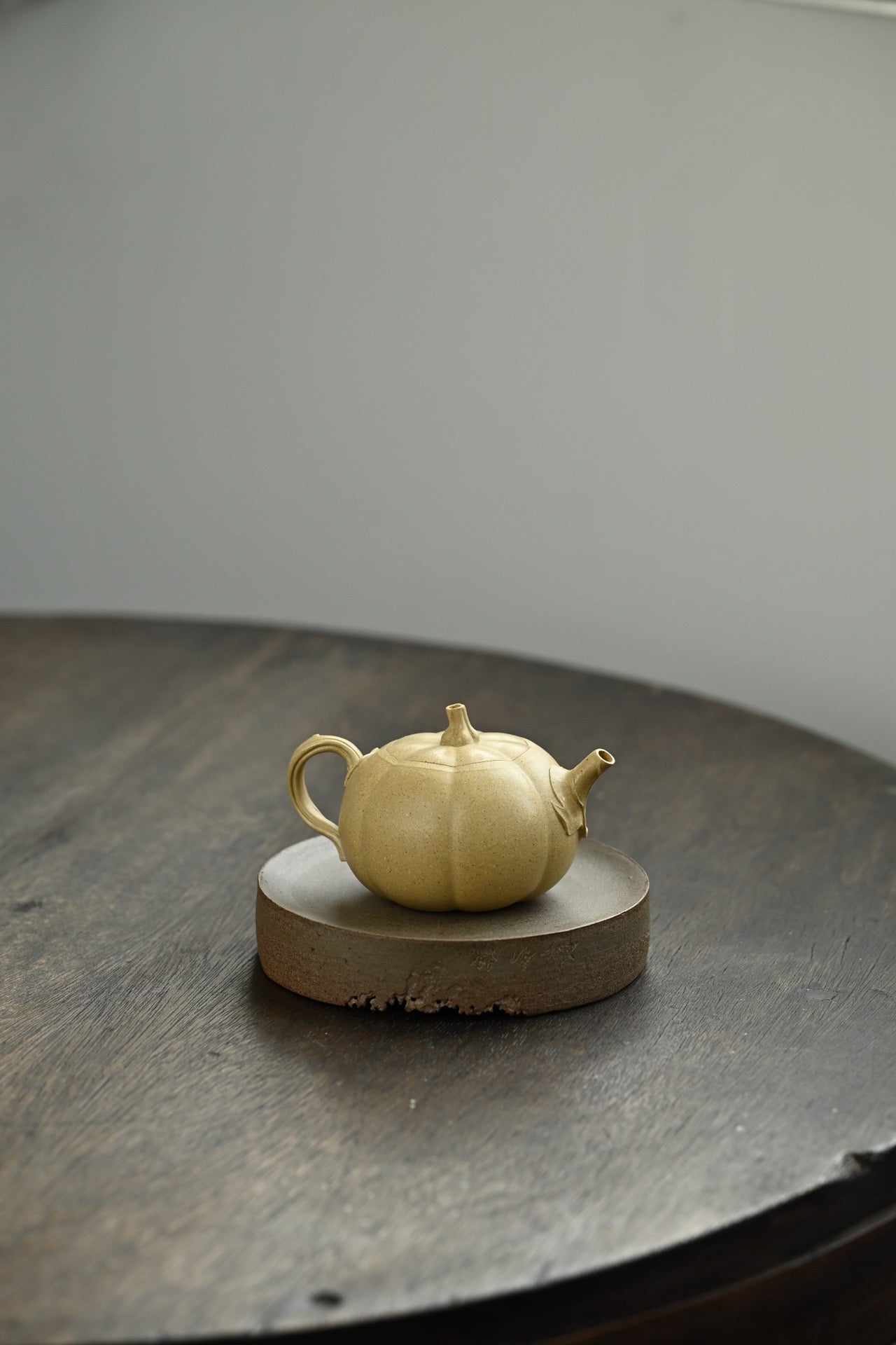 Mingyuan Nan Gua     160cc   - Yixing Zisha Purple Clay Teapot