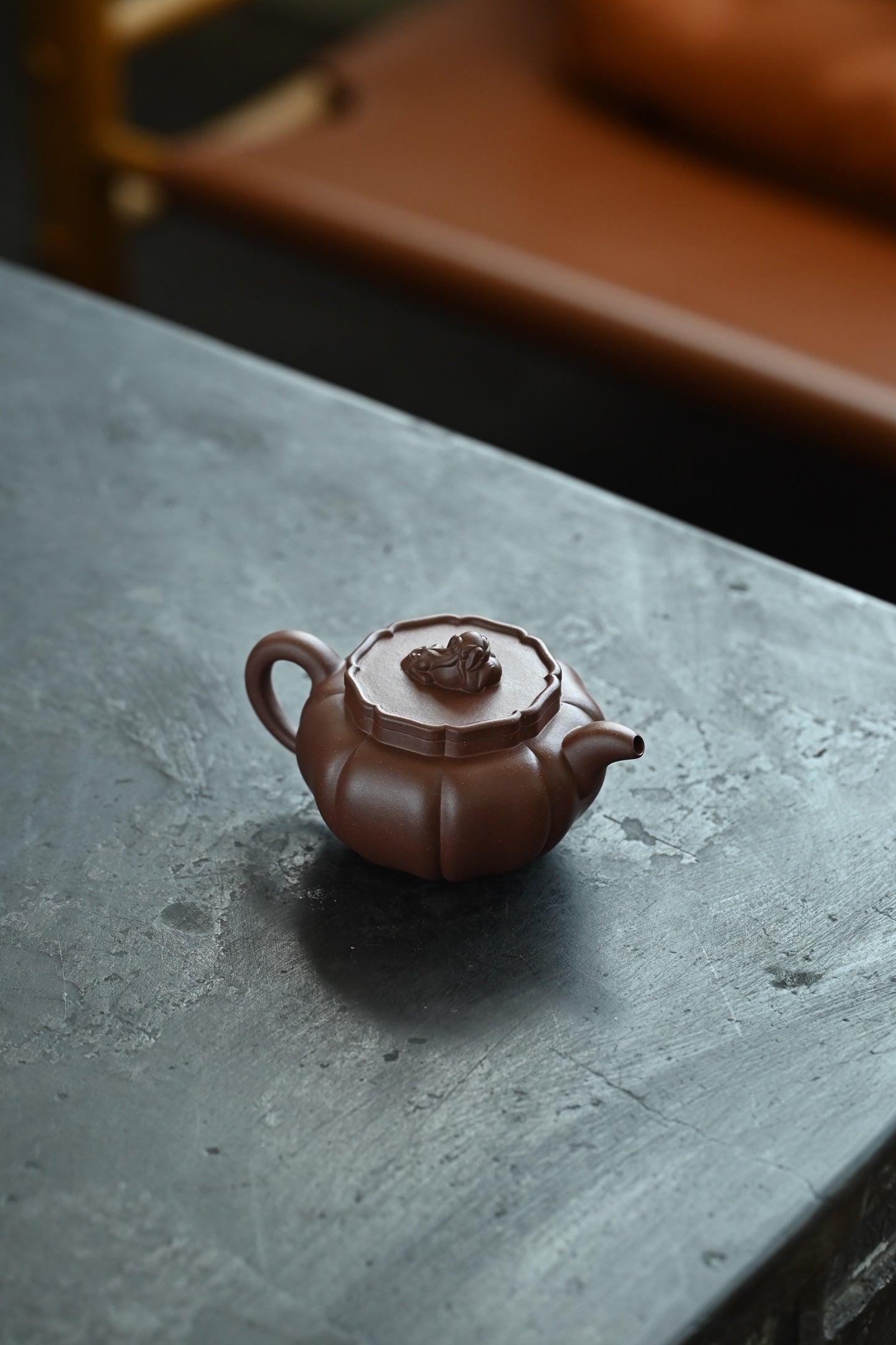 Shi Qiu     180cc   - Yixing Zisha Purple Clay Teapot