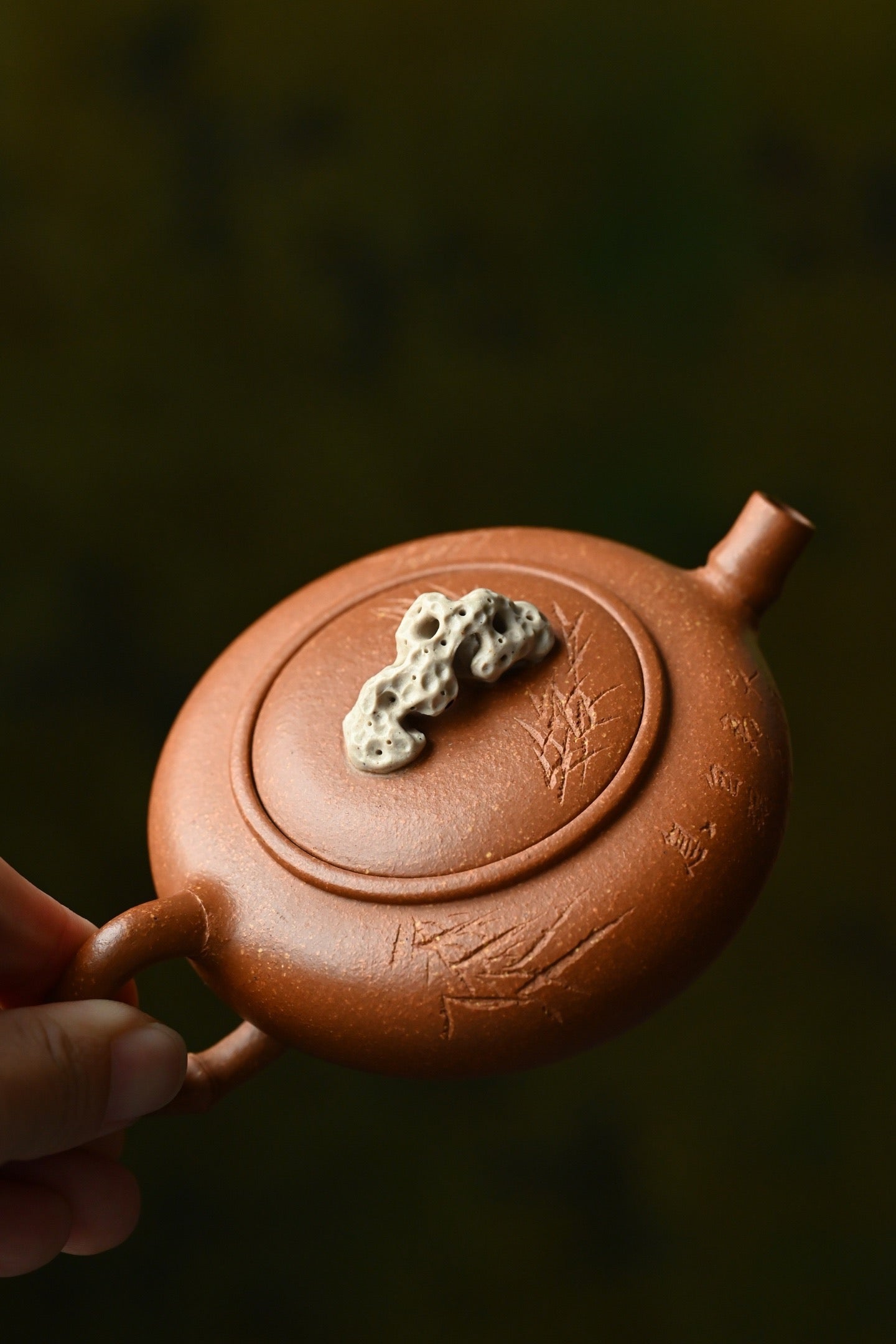 Zhu Shi Feng Qing     140cc   - Yixing Zisha Purple Clay Teapot