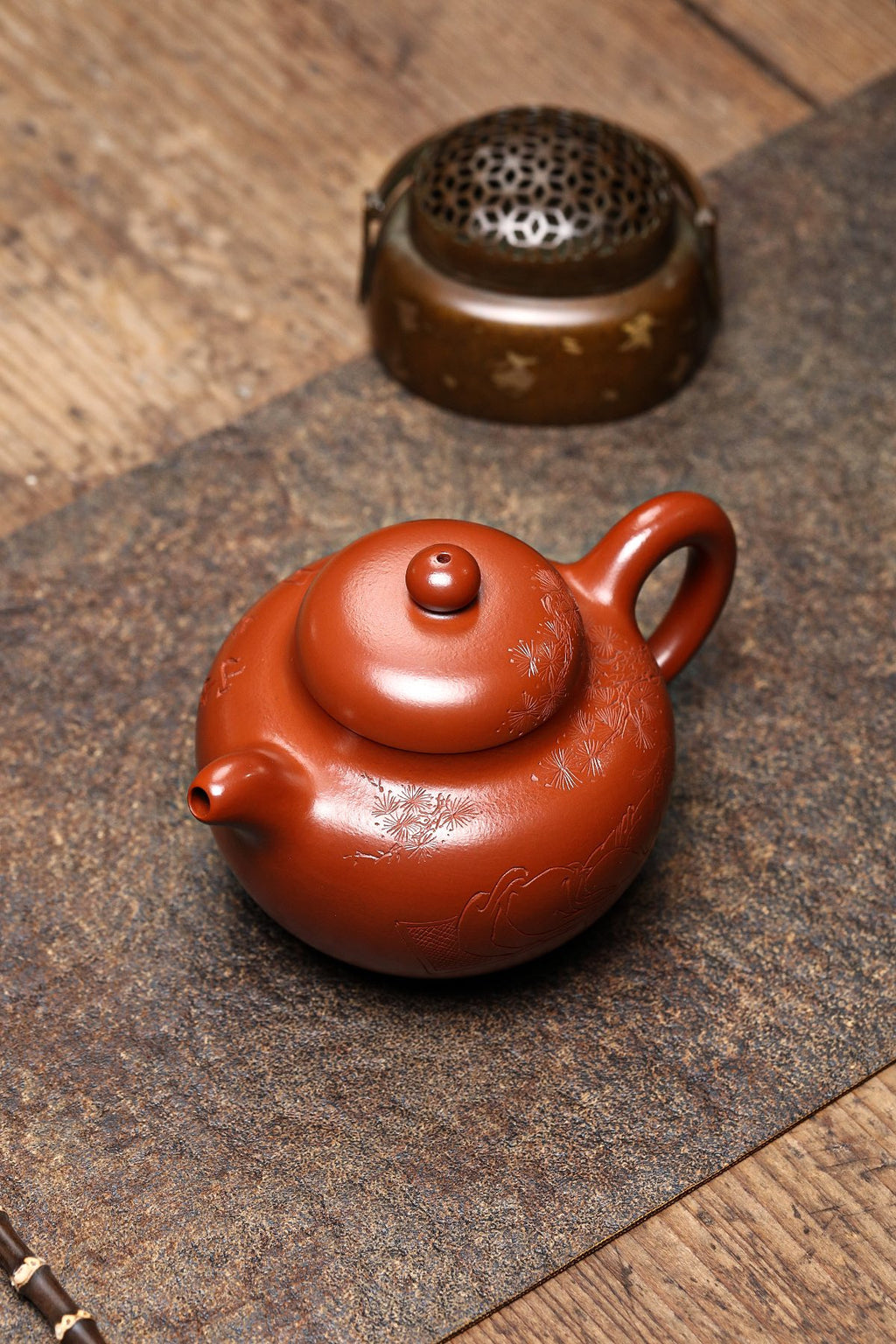 Shi Yuan      320cc   - Yixing Zisha Purple Clay Teapot
