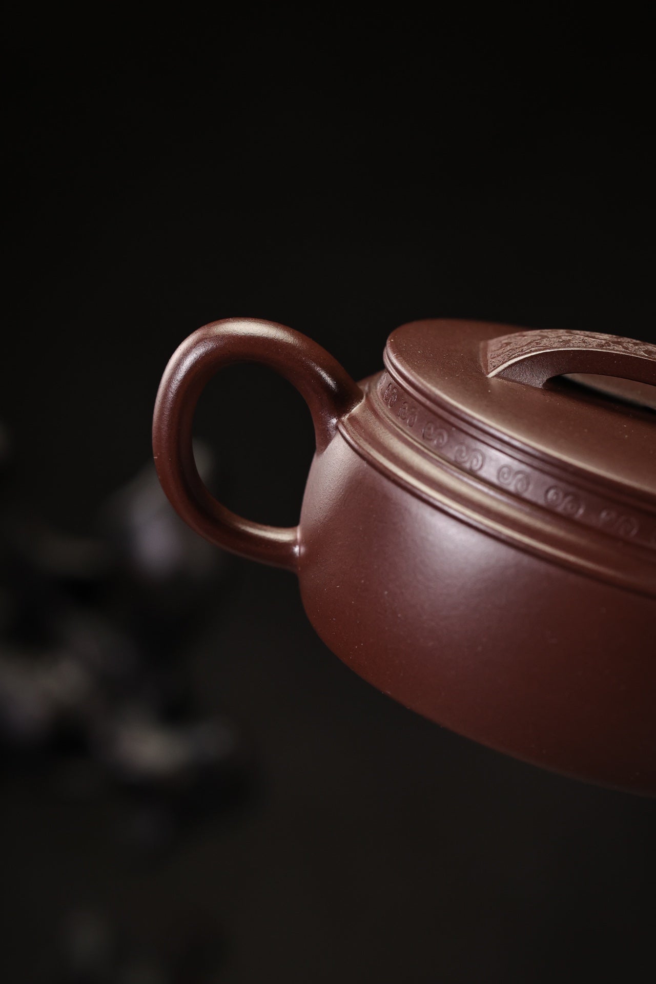 Hanwa      170cc   - Yixing Zisha Purple Clay Teapot