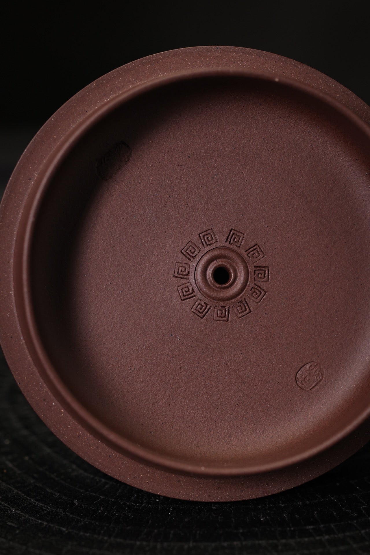 Hanwa      170cc   - Yixing Zisha Purple Clay Teapot