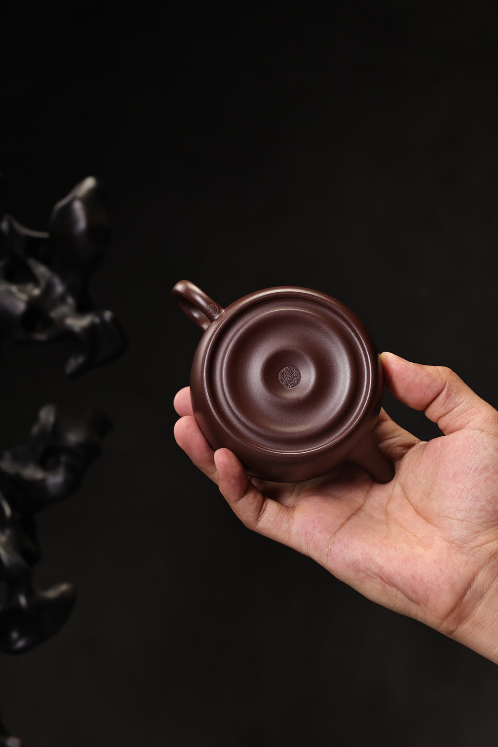 Hanwa      170cc   - Yixing Zisha Purple Clay Teapot
