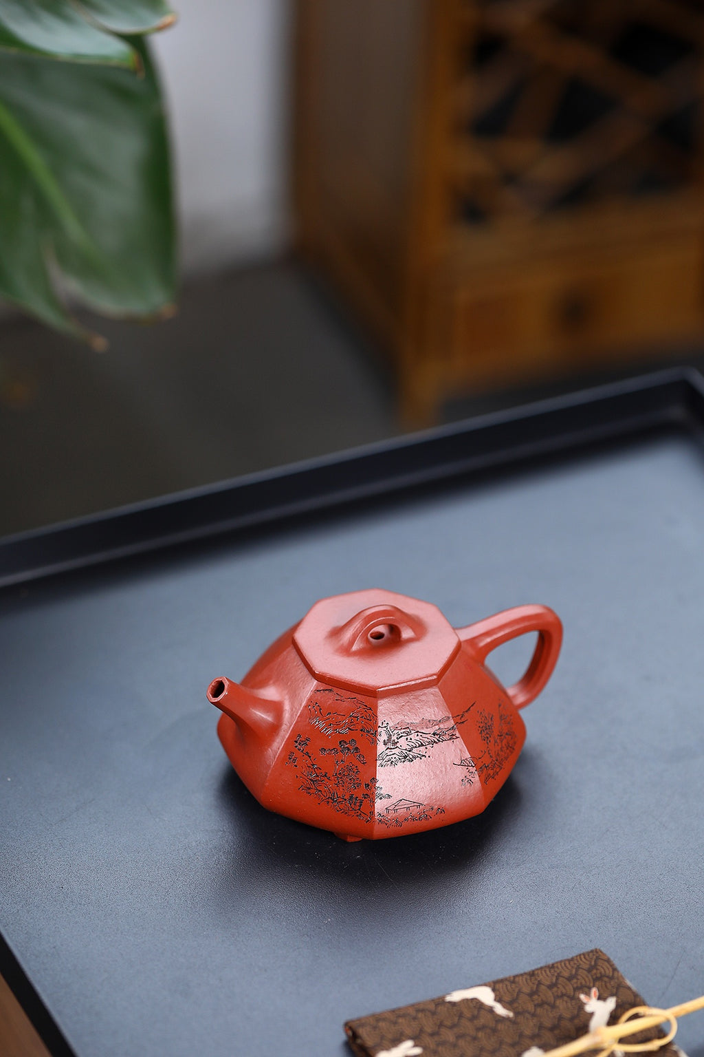 Ba Fang Shi Piao      200cc   - Yixing Zisha Purple Clay Teapot
