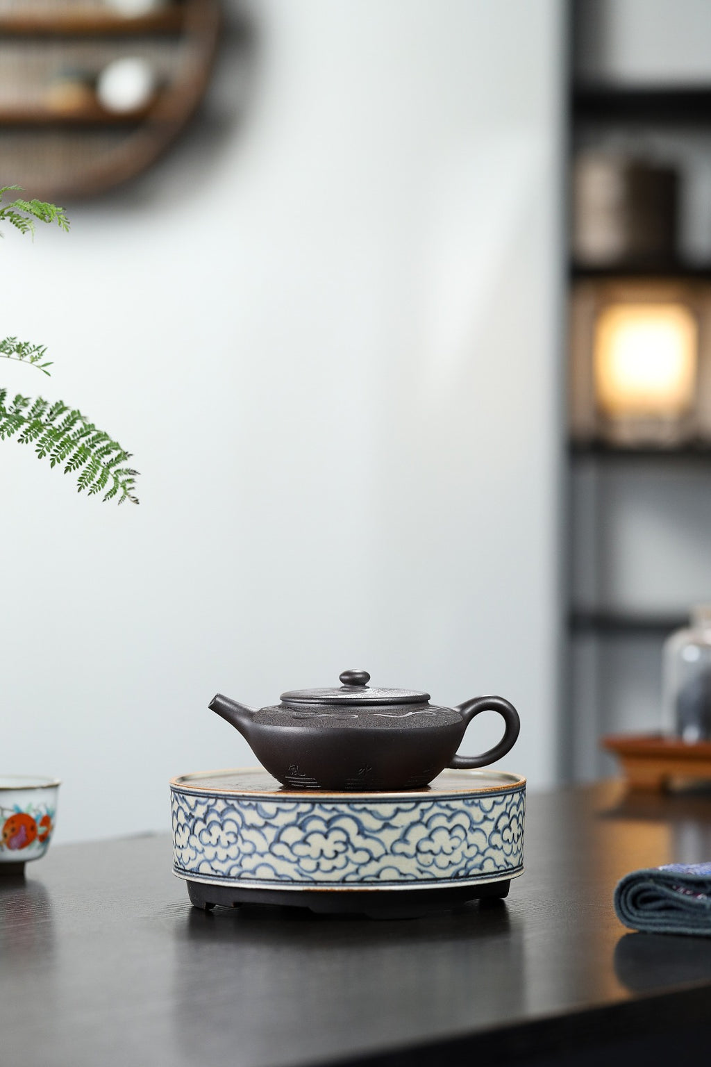 Bian Chen     240cc   - Yixing Zisha Purple Clay Teapot