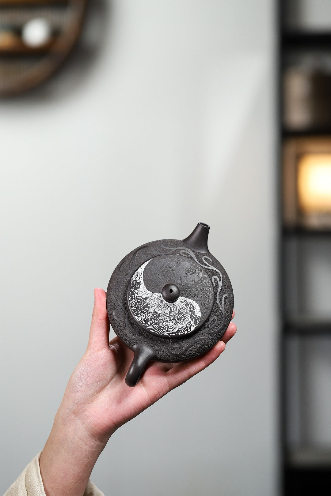 Bian Chen     240cc   - Yixing Zisha Purple Clay Teapot