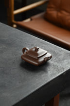 Han Hui Lao Ren     190cc   - Yixing Zisha Purple Clay Teapot