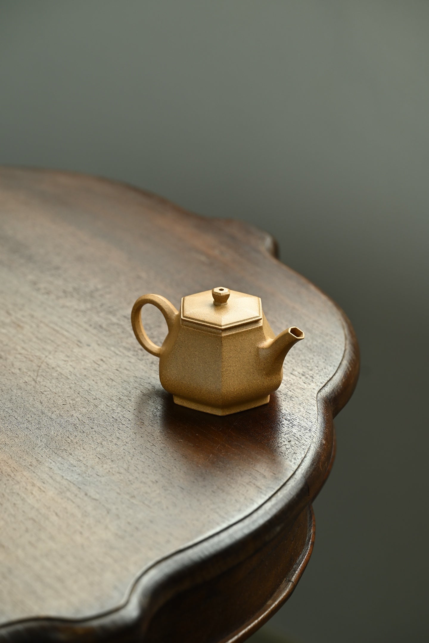 Jin Yun     150cc   - Yixing Zisha Purple Clay Teapot