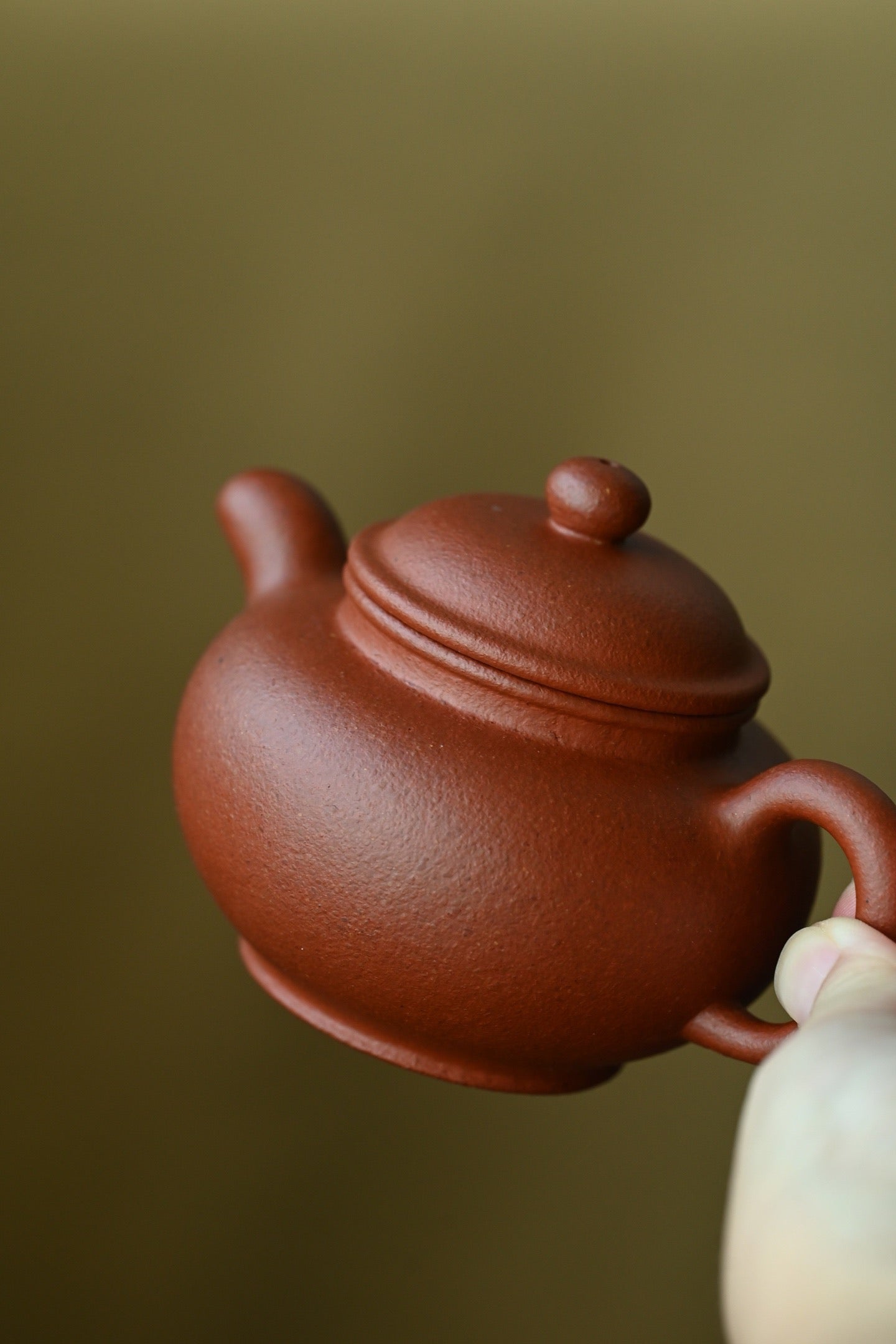 Pan Hu     220cc   - Yixing Zisha Purple Clay Teapot
