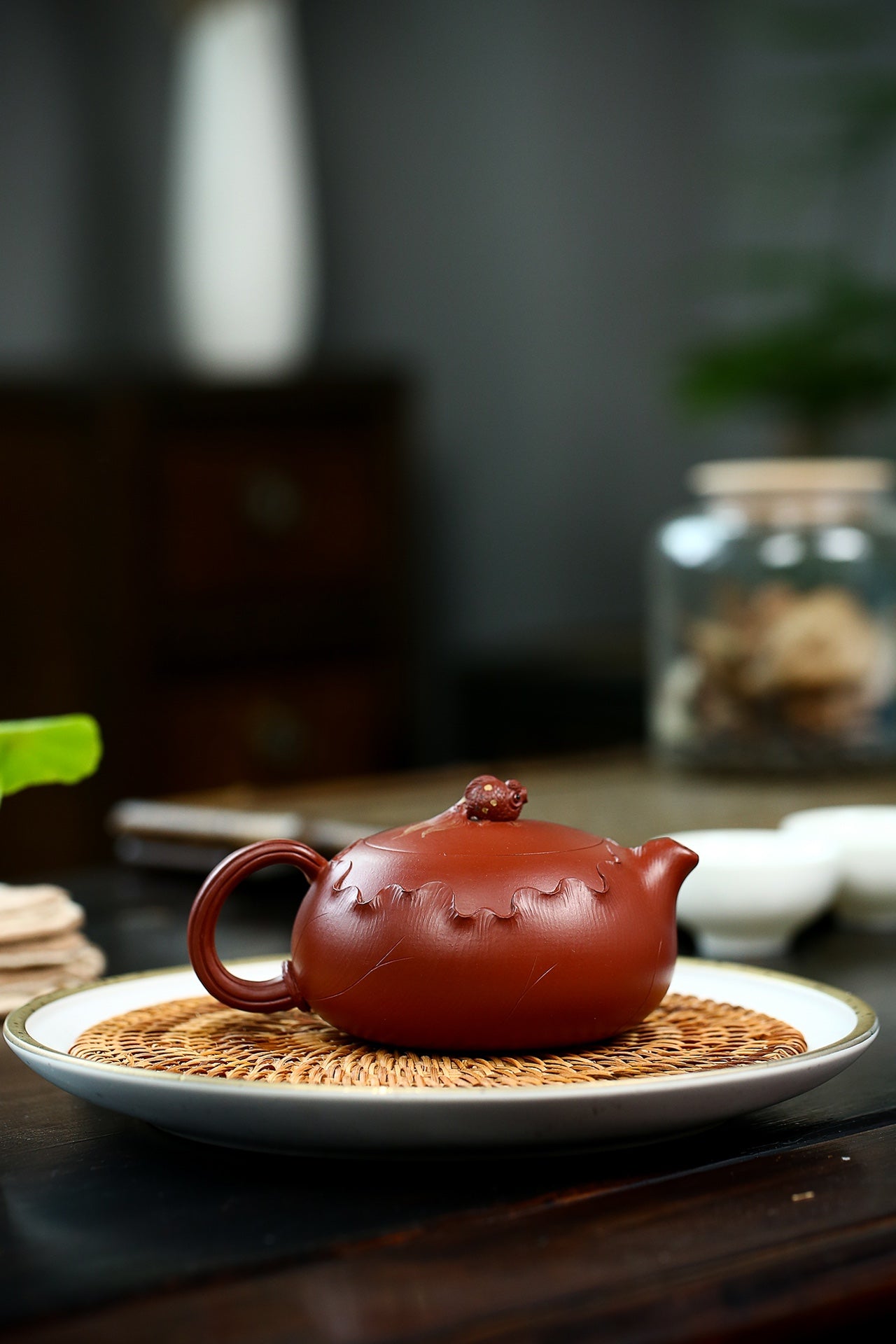 Jin Yu Man Tang    120cc   - Yixing Zisha Purple Clay Teapot
