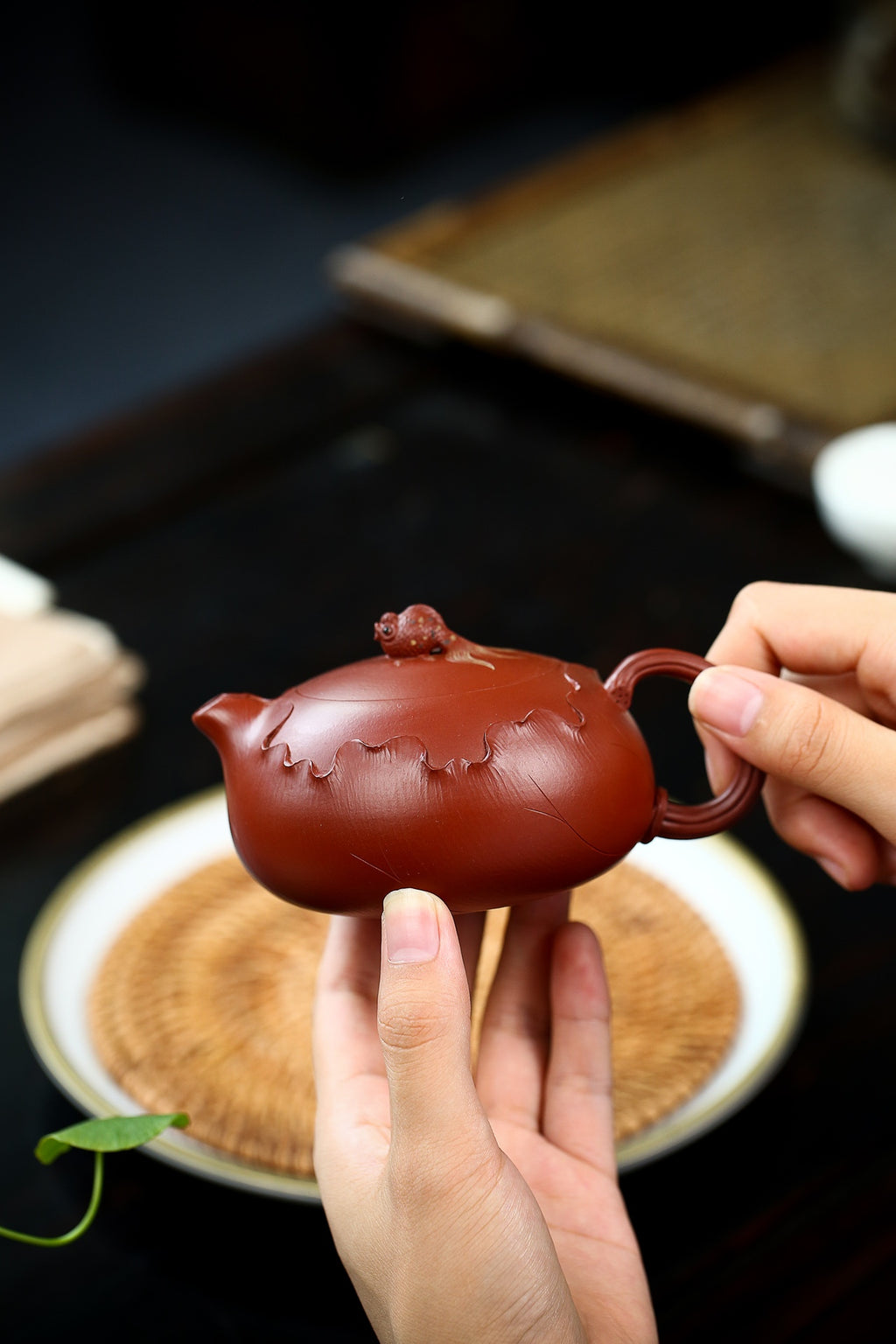 Jin Yu Man Tang    120cc   - Yixing Zisha Purple Clay Teapot