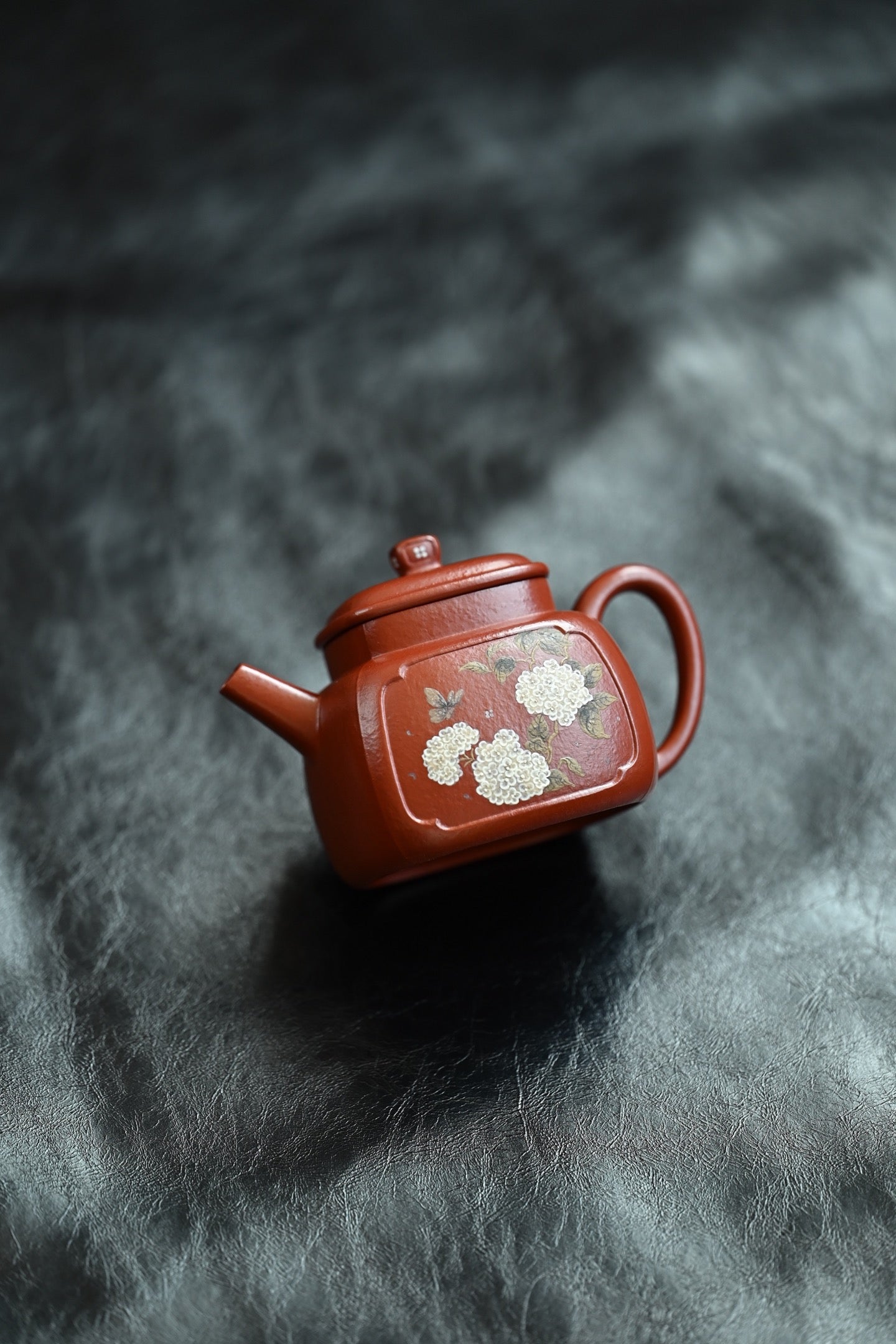 Tian Chuang    180cc   - Yixing Zisha Purple Clay Teapot