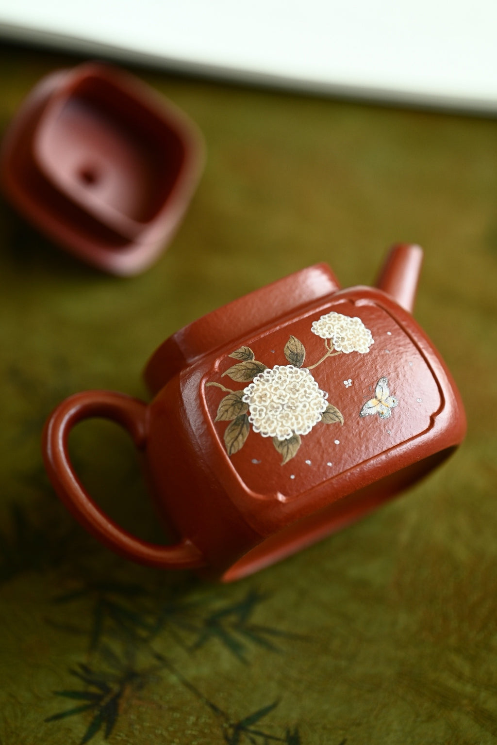 Tian Chuang    180cc   - Yixing Zisha Purple Clay Teapot