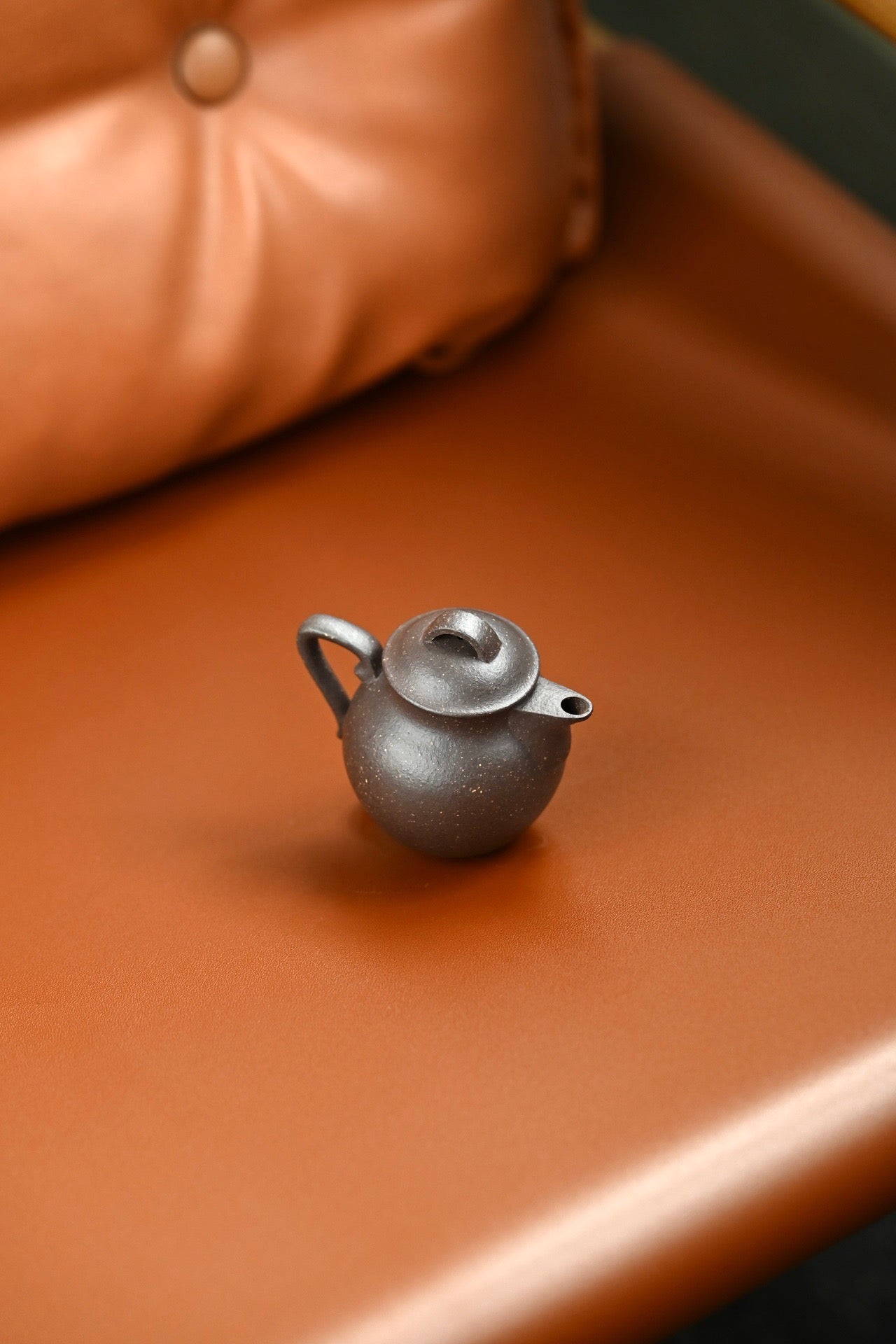 Xiao Gong Mao      110cc   - Yixing Zisha Purple Clay Teapot