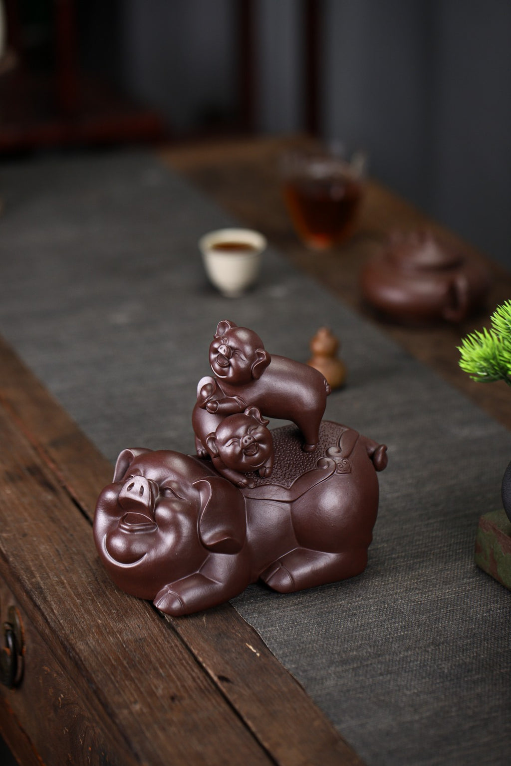 Quan Jia Fu    - Yixing Zisha Handmade Tea Pets