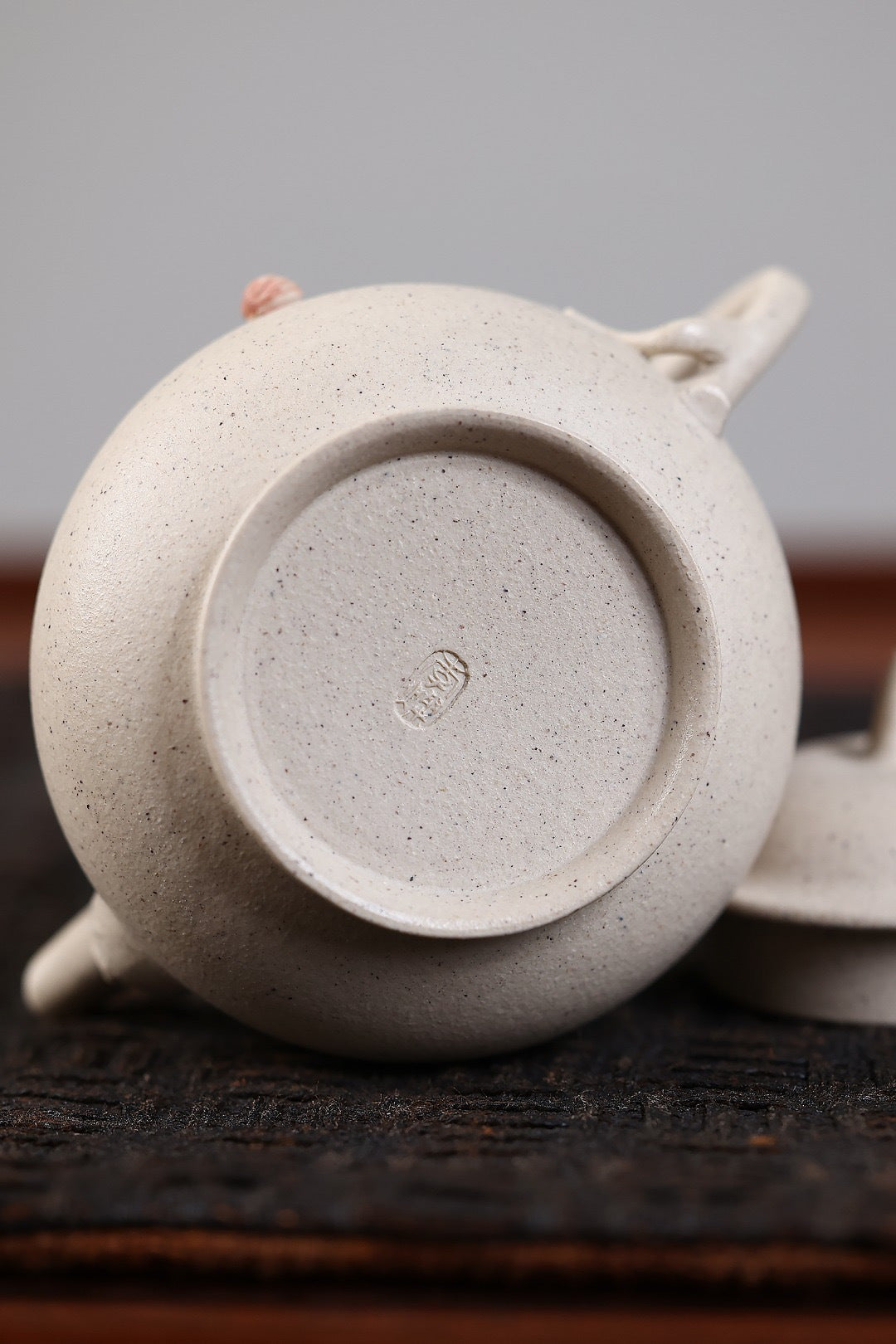 Qing Tao    130cc   - Yixing Zisha Purple Clay Teapot