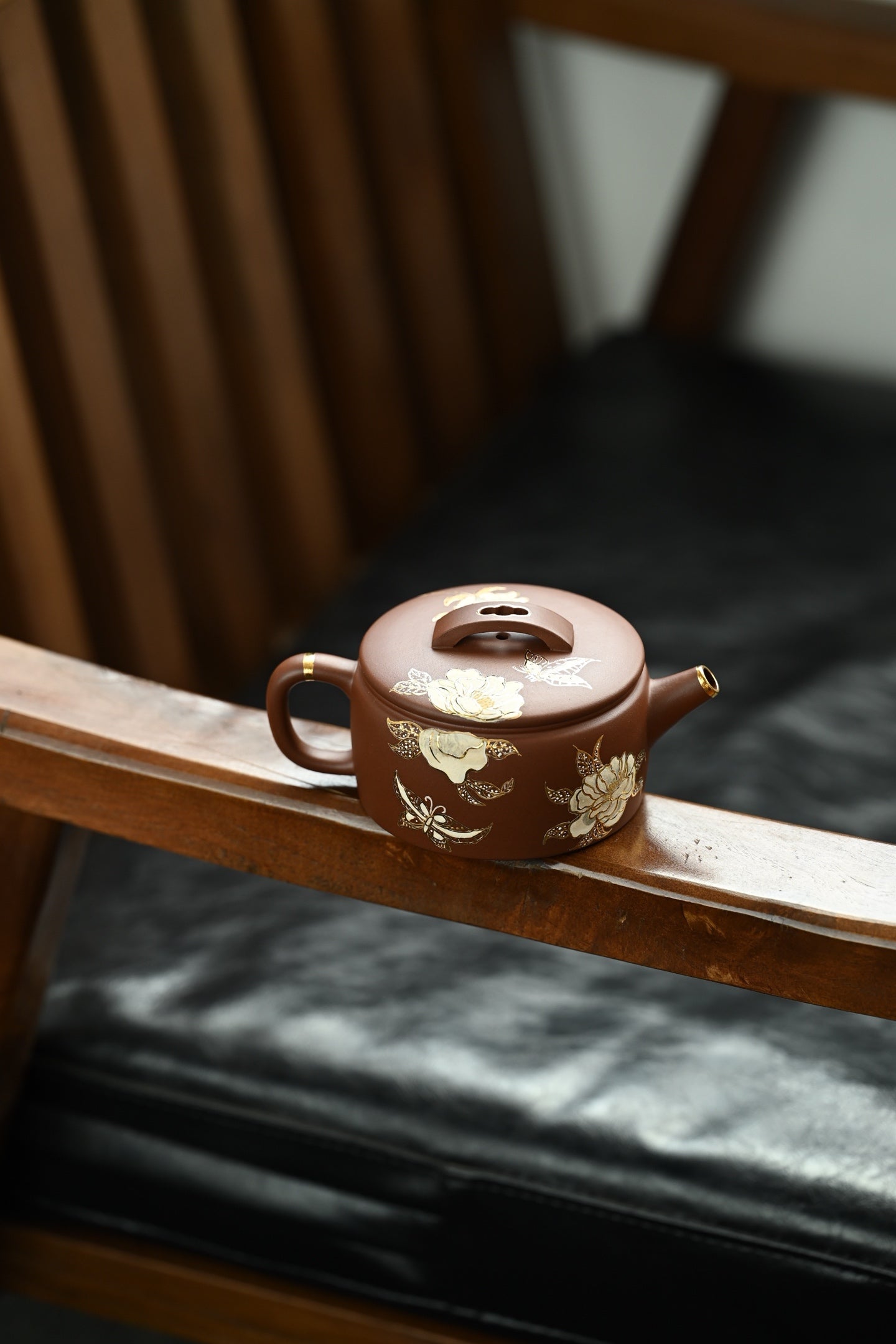 Han Wa      170cc   - Yixing Zisha Purple Clay Teapot
