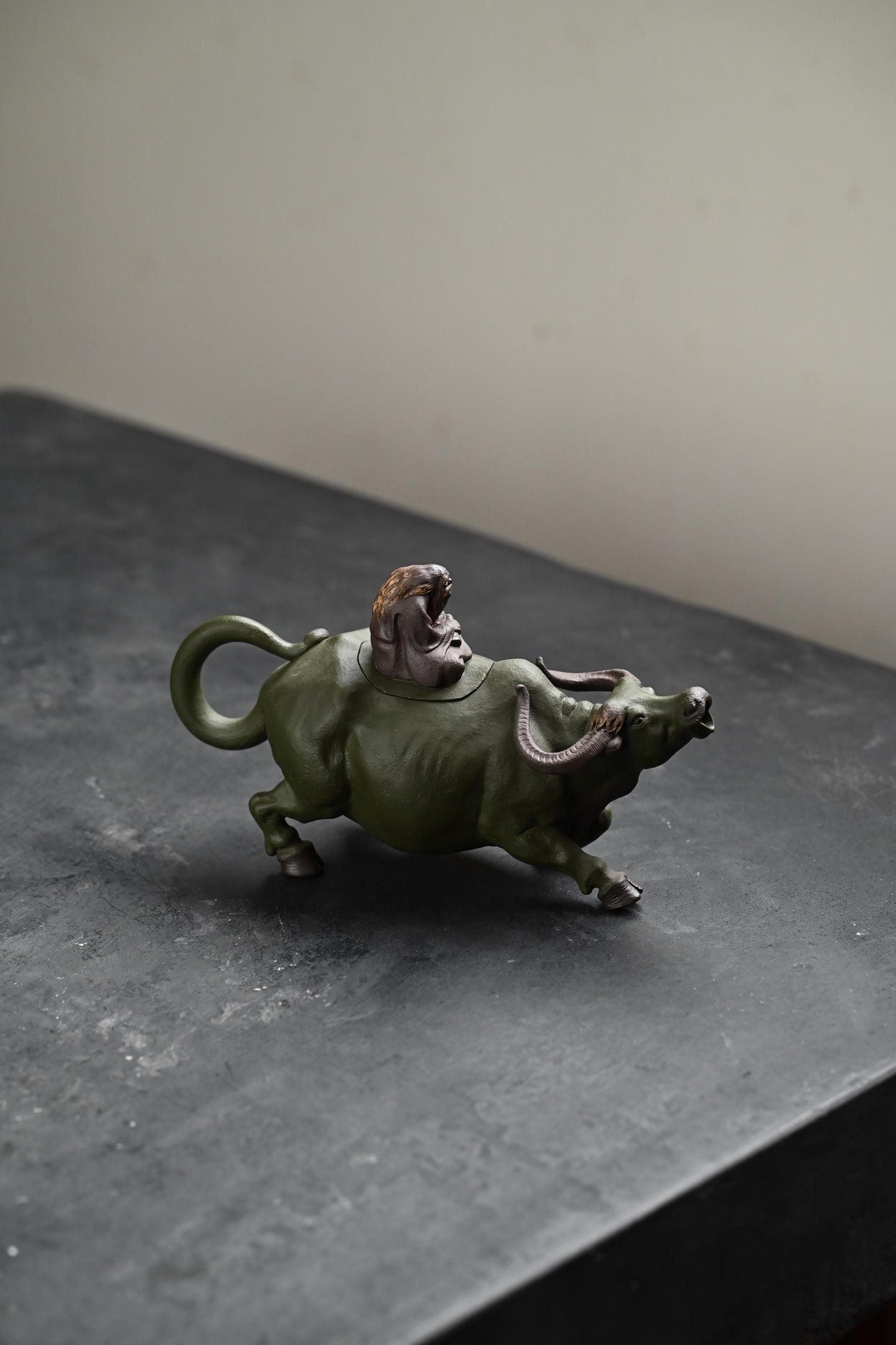 Lao Zi You Xue      200cc   - Yixing Zisha Purple Clay Teapot
