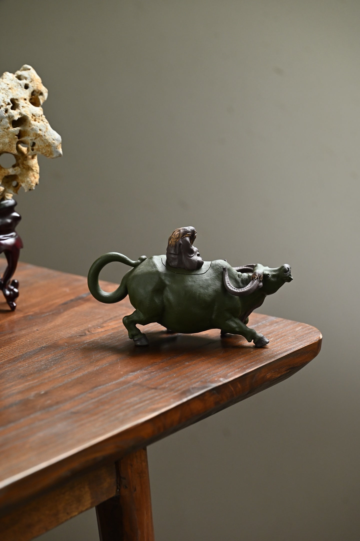 Lao Zi You Xue      200cc   - Yixing Zisha Purple Clay Teapot