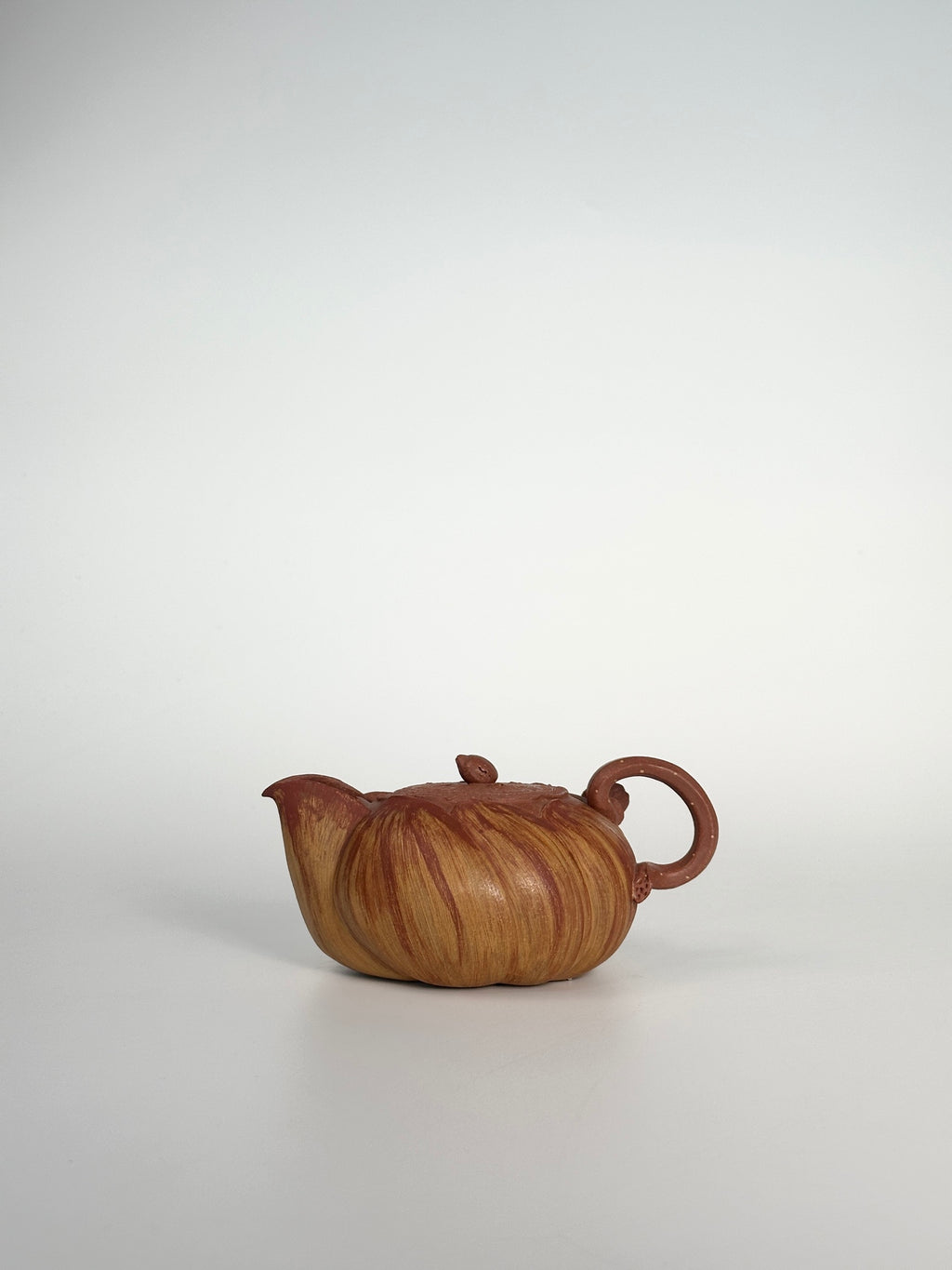 Hua Bao      225cc   - Yixing Zisha Purple Clay Teapot