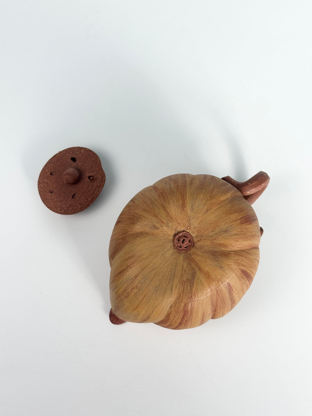 Hua Bao      225cc   - Yixing Zisha Purple Clay Teapot