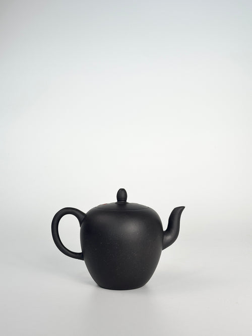 Chun Tian Lai Li       175cc   - Yixing Zisha Purple Clay Teapot