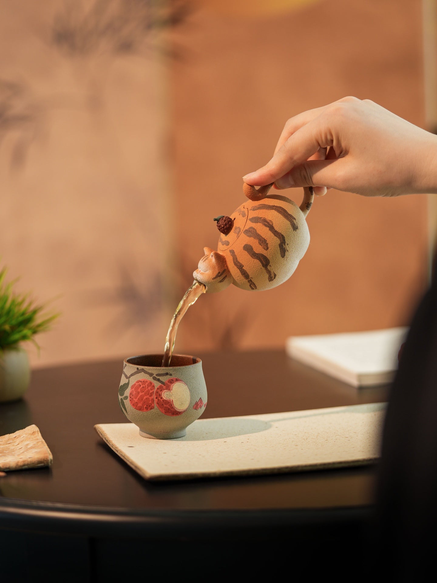 Da Ji Da Li      120cc   - Yixing Zisha Purple Clay Teapot