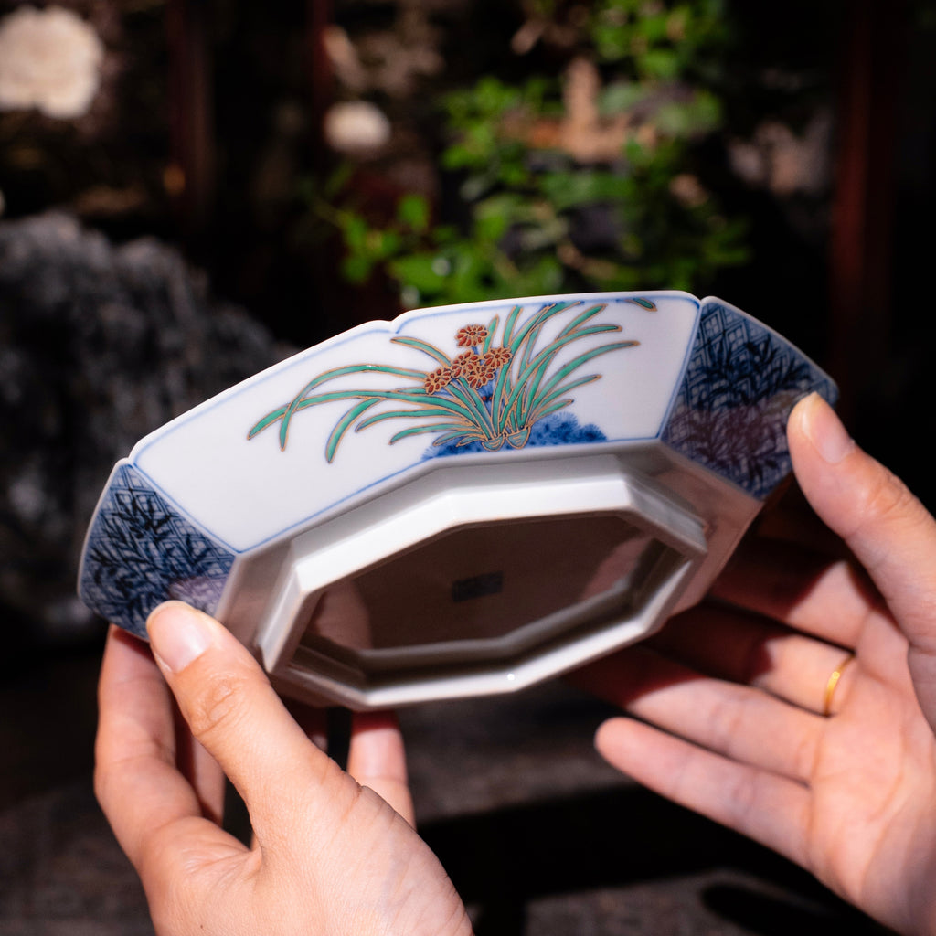 Shou Shi Shui Xian Ba Fang Hu Cheng     -Jingdezhen porcelain
