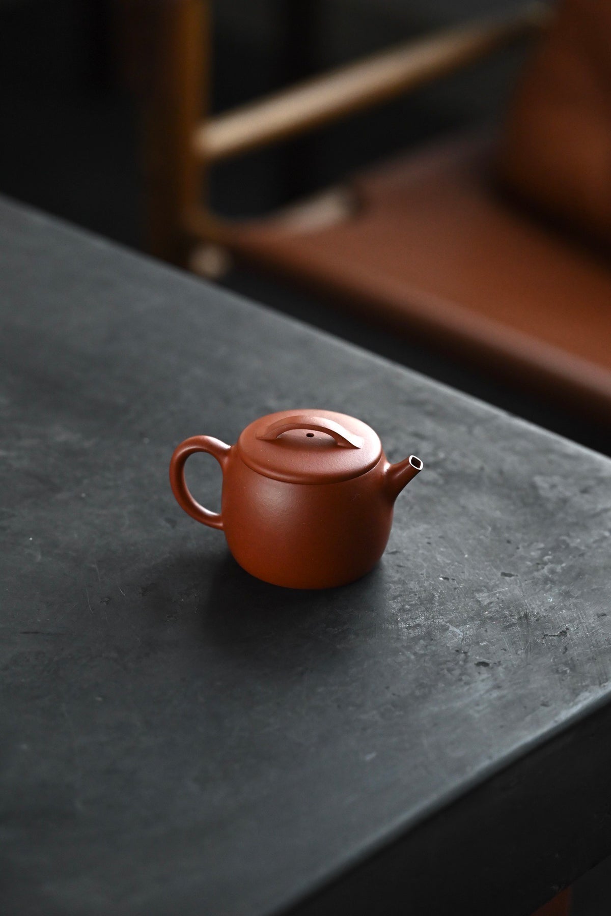 Han Wa        140cc   - Yixing Zisha Purple Clay Teapot