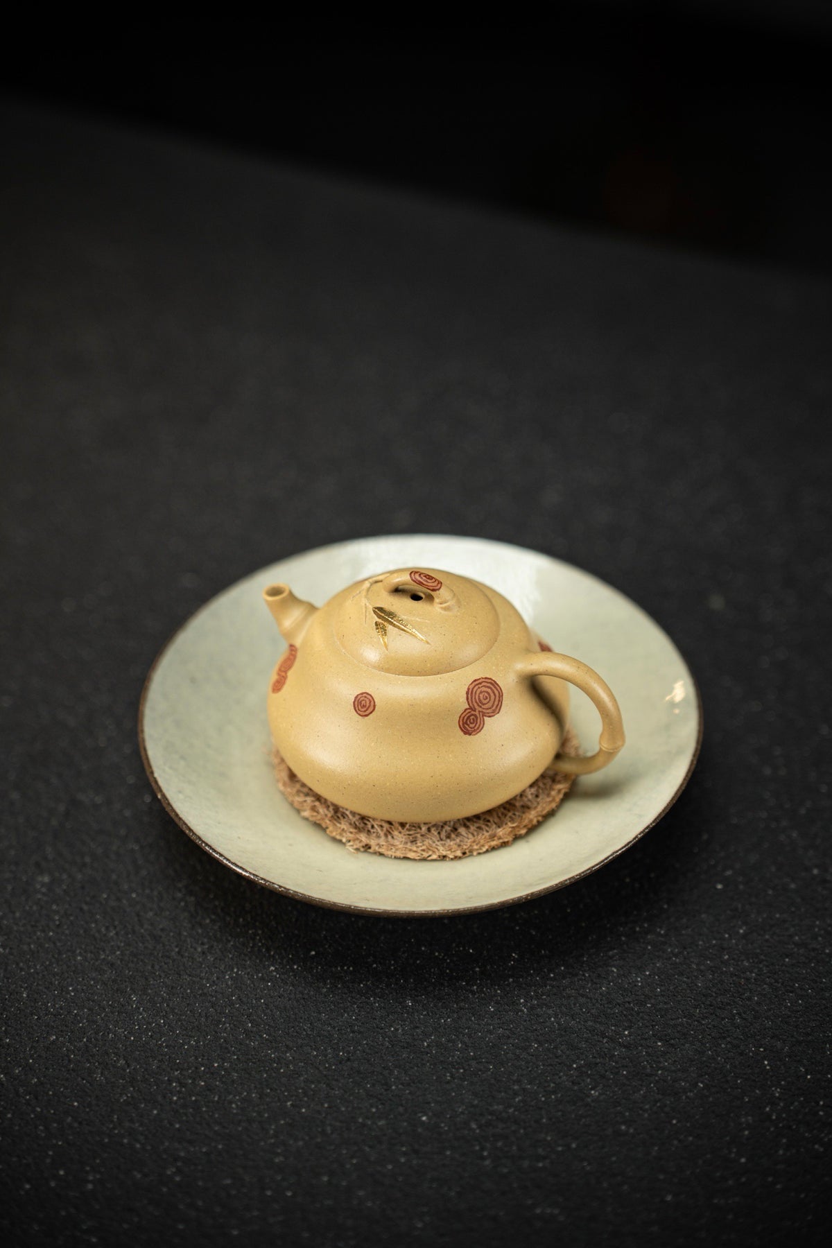Fu Lu         130cc   - Yixing Zisha Purple Clay Teapot