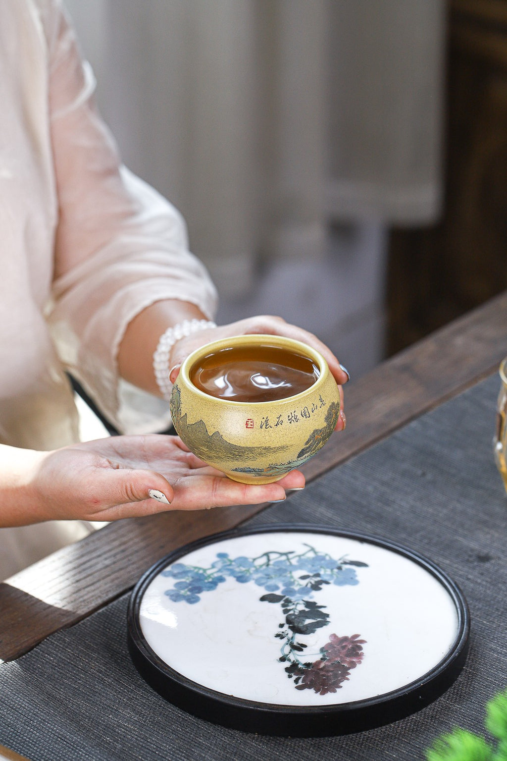 Shan Shui Ru Hua         180cc  - Yixing Zisha Purple Clay  Cup