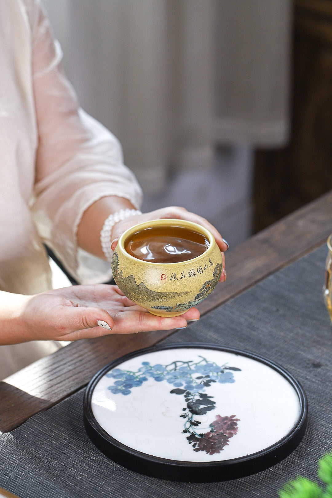Shan Shui Ru Hua         180cc  - Yixing Zisha Purple Clay  Cup