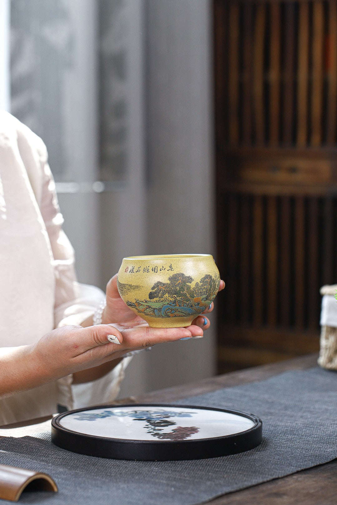 Shan Shui Ru Hua         180cc  - Yixing Zisha Purple Clay  Cup