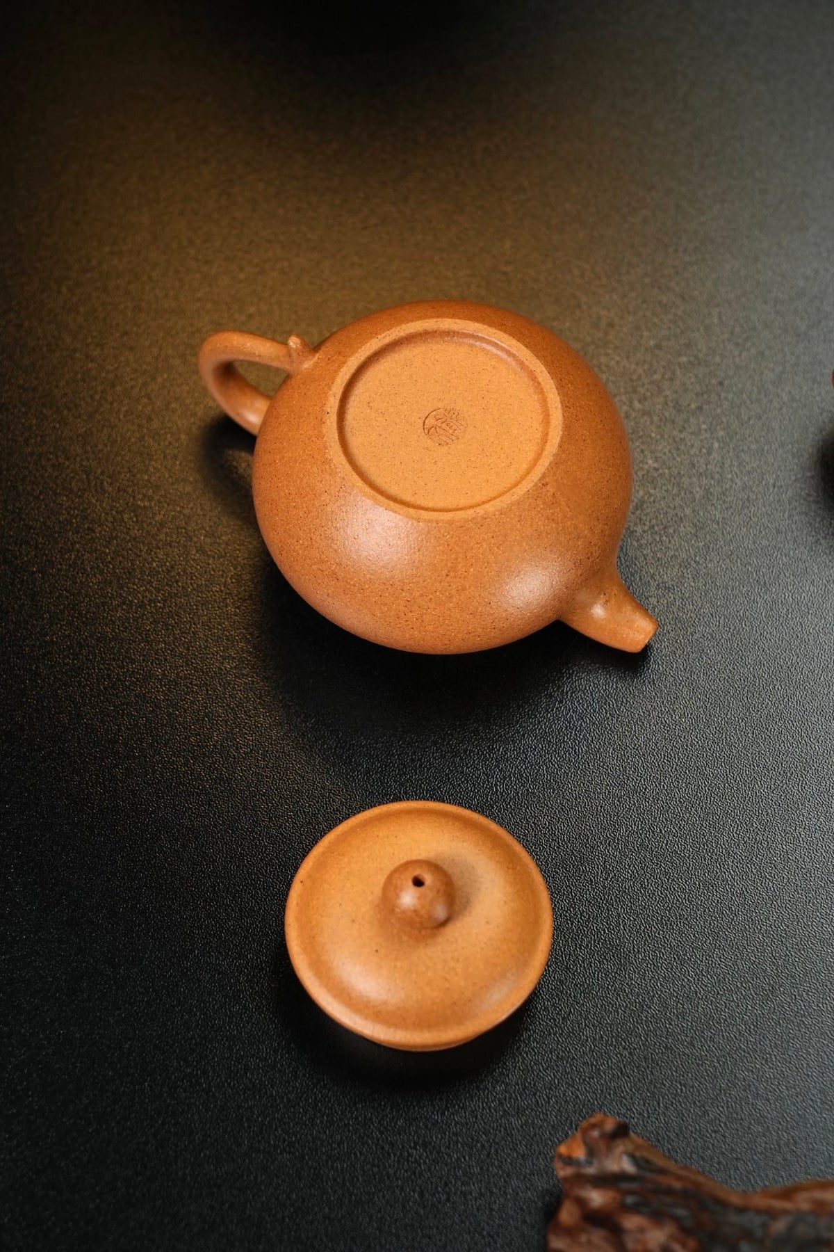 Yu Lin       120cc   - Yixing Zisha Purple Clay Teapot
