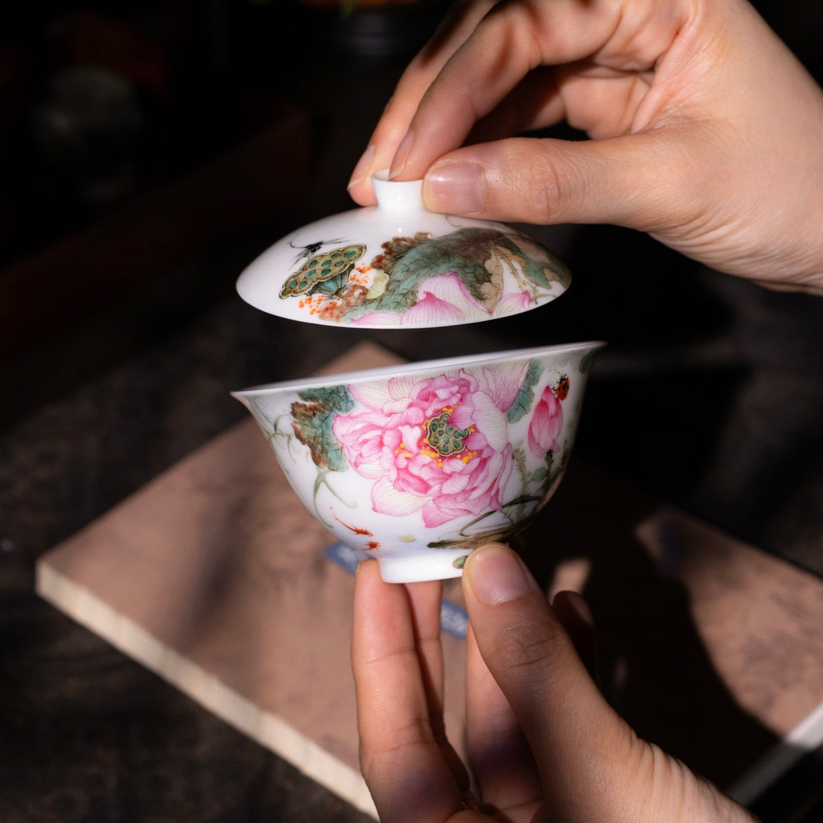 Freehand-style Lotus        110ml   -Jingdezhen porcelain